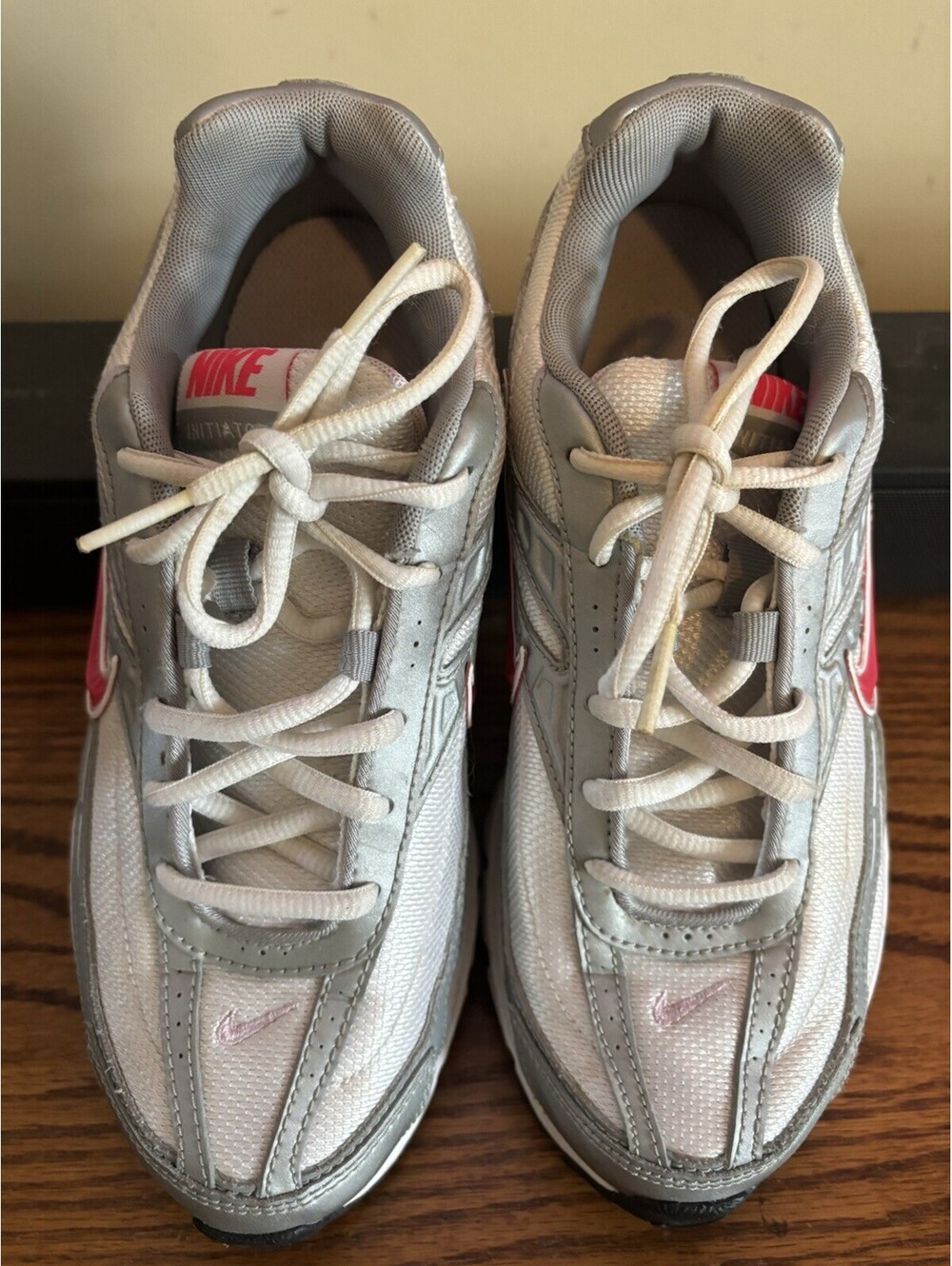 Size 7.5 - Nike Initiator White W
